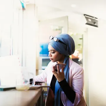 breastfeeding phone support